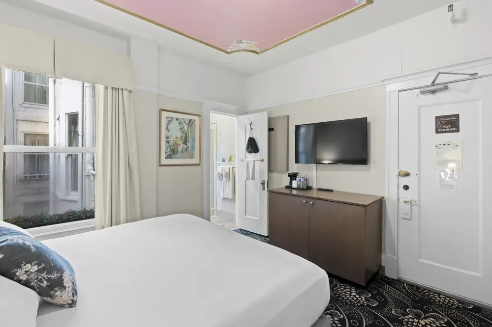 Deluxe King, view 2